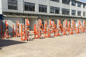 江陰單桅鋁合金升降機(jī)